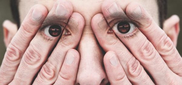 A one-man play tells a multitude of stories