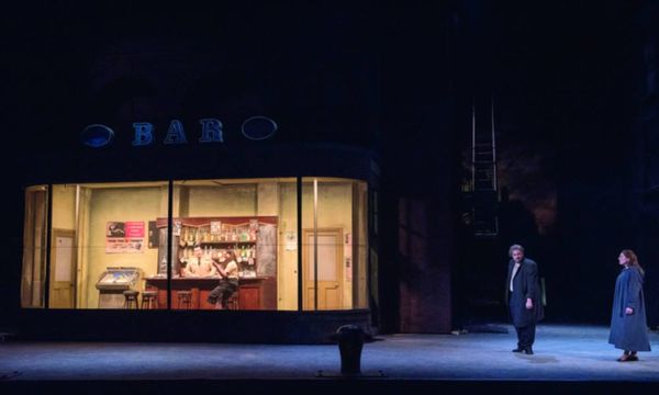 Rigoletto | Singers outshined by set