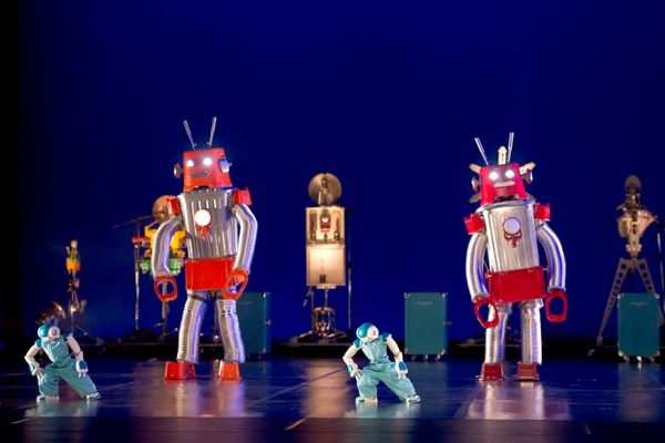 Blanca Li's Robot | A confusing hodgepodge of man and machine