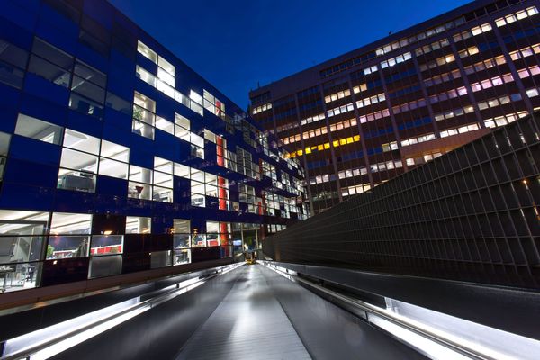 Government to implement crackdown on high pay in universities
