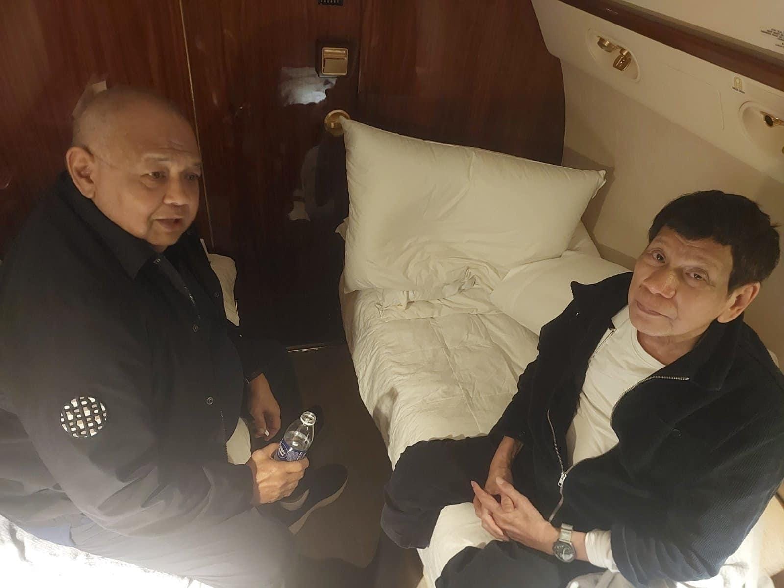 Duterte on plane to Hague