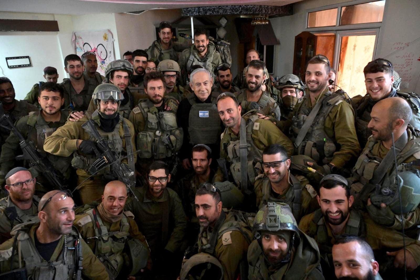 Netanyahu with troops