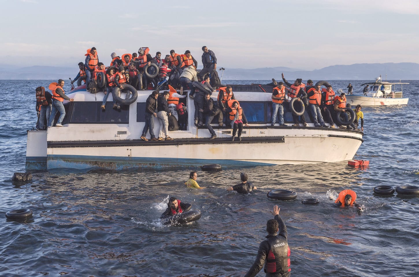 Syrian and Iraqi refugees arrive from Türkiye
