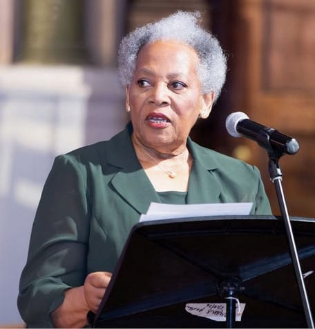 Narrator Elvira Green