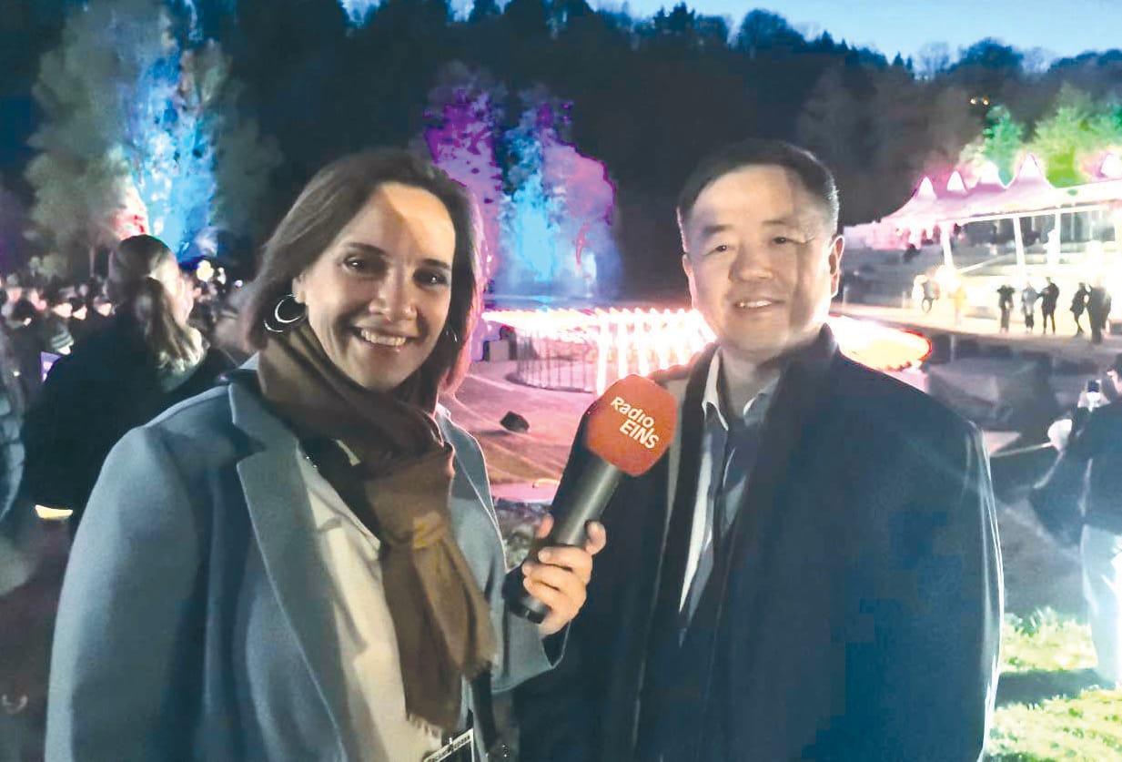 Qiu Xuejun interviewed by Radio EINS