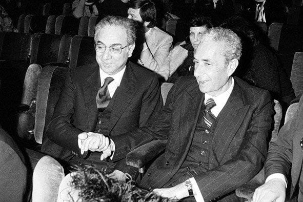 Aldo Moro (right) in 1977 sits with Francesco Cossiga, who has been marked as a witting or non-witting accomplice of those who pulled the strings in Moroʼs murder.