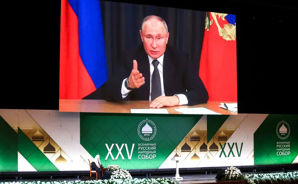 Putin Presents Concept of Man, Society and Nation Under the Emerging New Paradigm