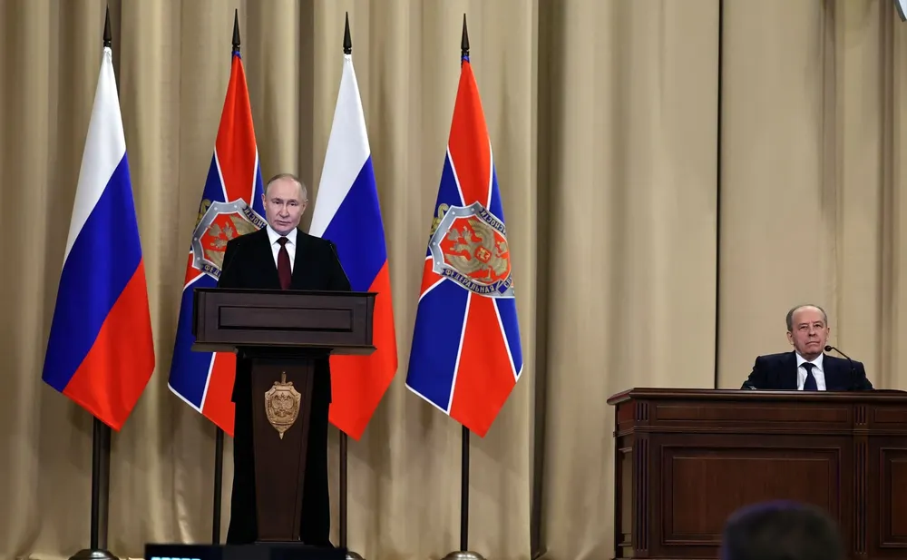 Putin Calls for a 'Dialogue on an Indivisible European and Global Security System For the Long Term'