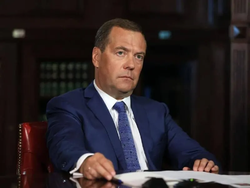 Medvedev Presents an Option for Talks with Ukraine: Kiev’s Unconditional Surrender