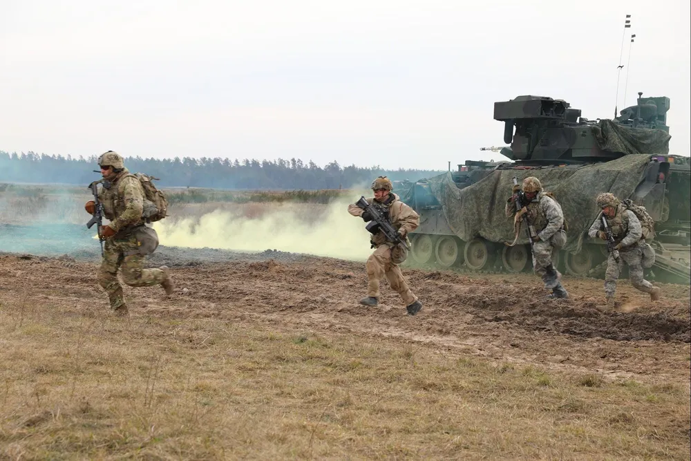 Moscow Sees NATO Gearing Up for War against Russia