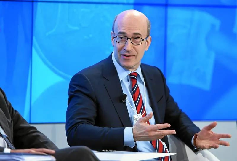 U.S. Economist Warns of Federal Debt Crisis and Default