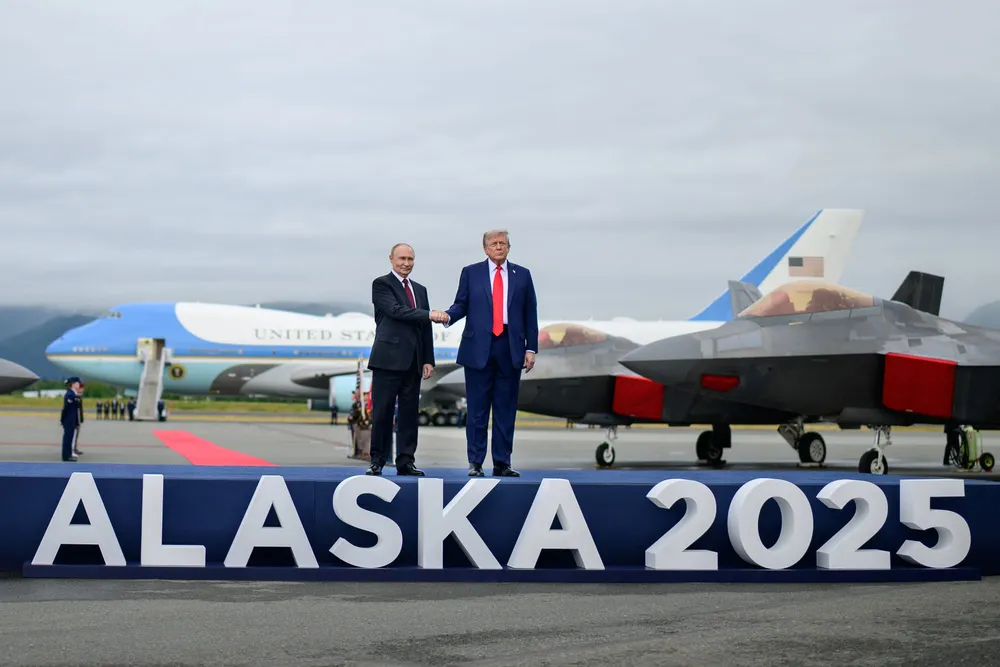 As Trump Moves Toward Peace in Ukraine, Global NATO Goes Berserk