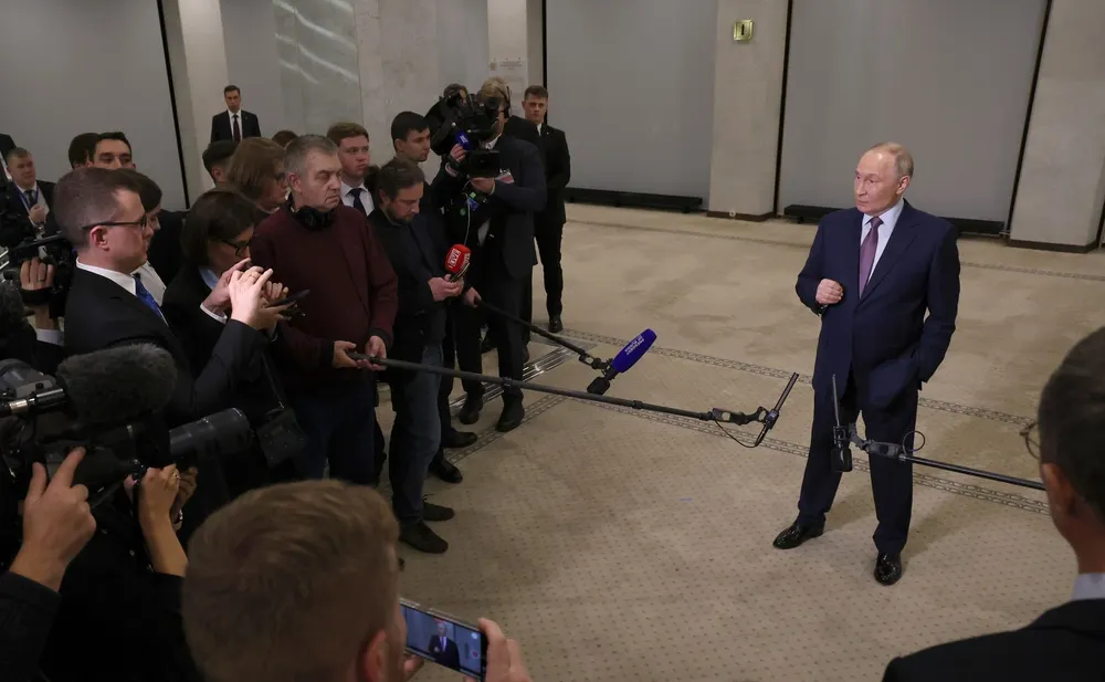 Putin Responds on Putin-Trump Meeting Confusion, Other Topics