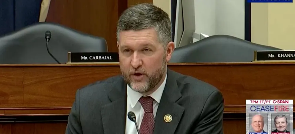 House Democrats Introduce Bill to Cut All Funding for Iran War