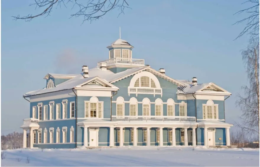 Photographer Logs Russia’s History in Architectural Genius