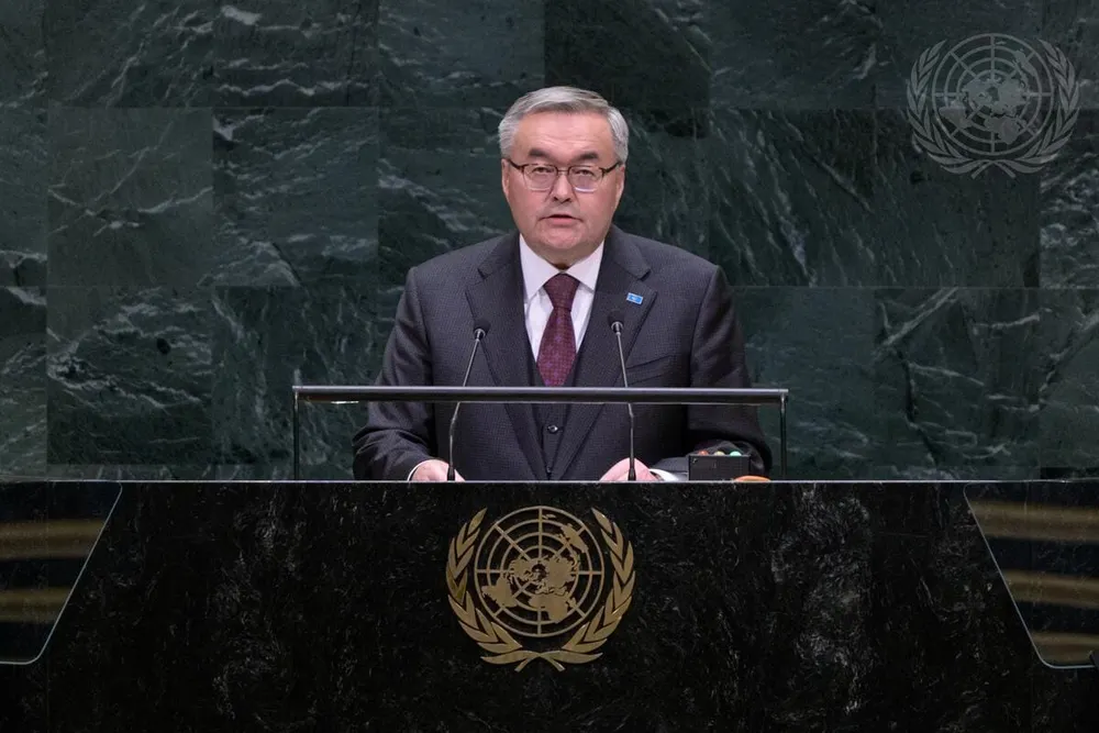 Kazakhstan Calls for Nuclear Powers To Resume Dialogue, Offers To Host Meeting