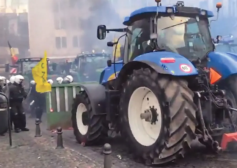 European Farmers Protest Globalism and the ‘Green’ Fraud