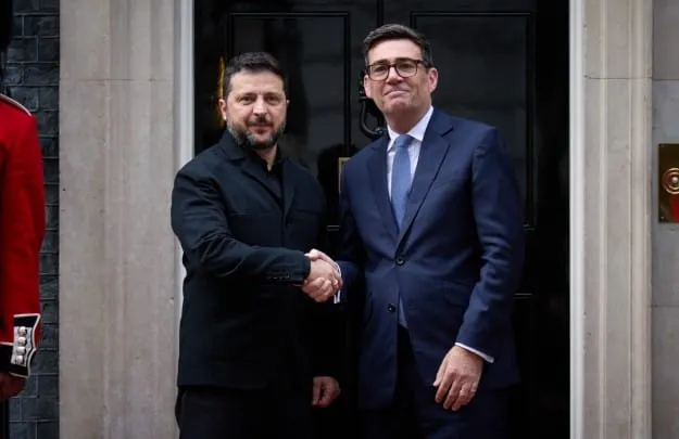 Zelensky in London Gets Assurances, Meets the King