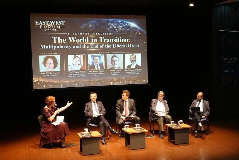 The World in Transition panel, l. to r.: Prof. Ulrike Guéerot, Professor Zhang Weiwei, Professor Glenn Diesen, Anatol Lieven and Professor Jagannath Panda.