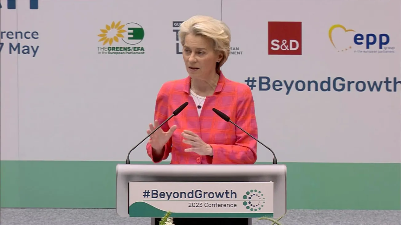 1,500 Tractors Besiege Rome as EU Commission Announces Fake Concession