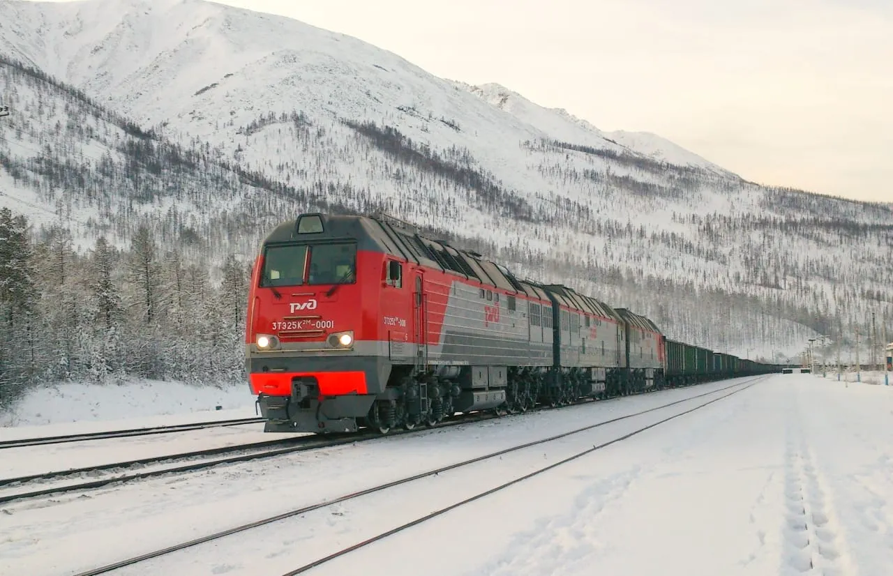 Russian and Azerbaijani Presidents Celebrate Baikal-Amur Mainline 50th Anniversary, Look to INSTC