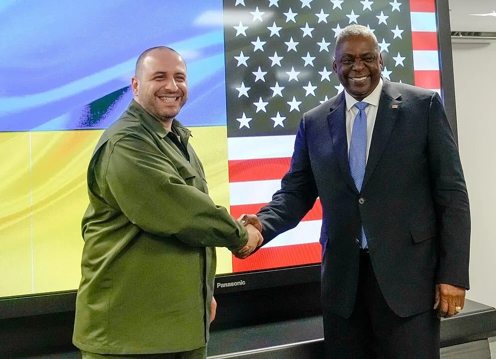 Ukrainian Defense Minister Visits the Pentagon To Beg for Escalation Against Russia
