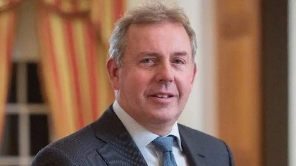 Is the Former British Ambassador Still Pushing Trump for War with Iran?