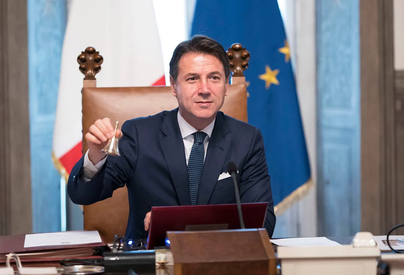 100,000 in Rome Against the EU War Policy