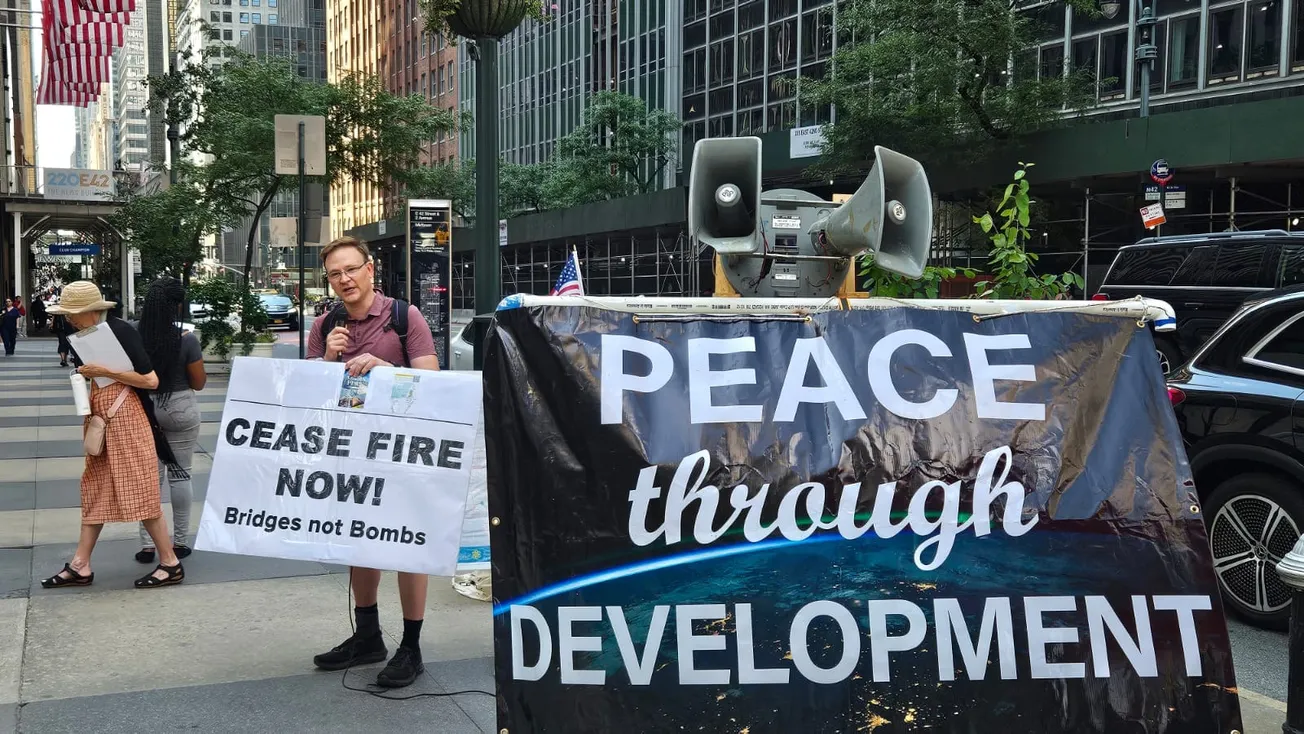 Setting the Economic Terms for Peace Is Indispensable