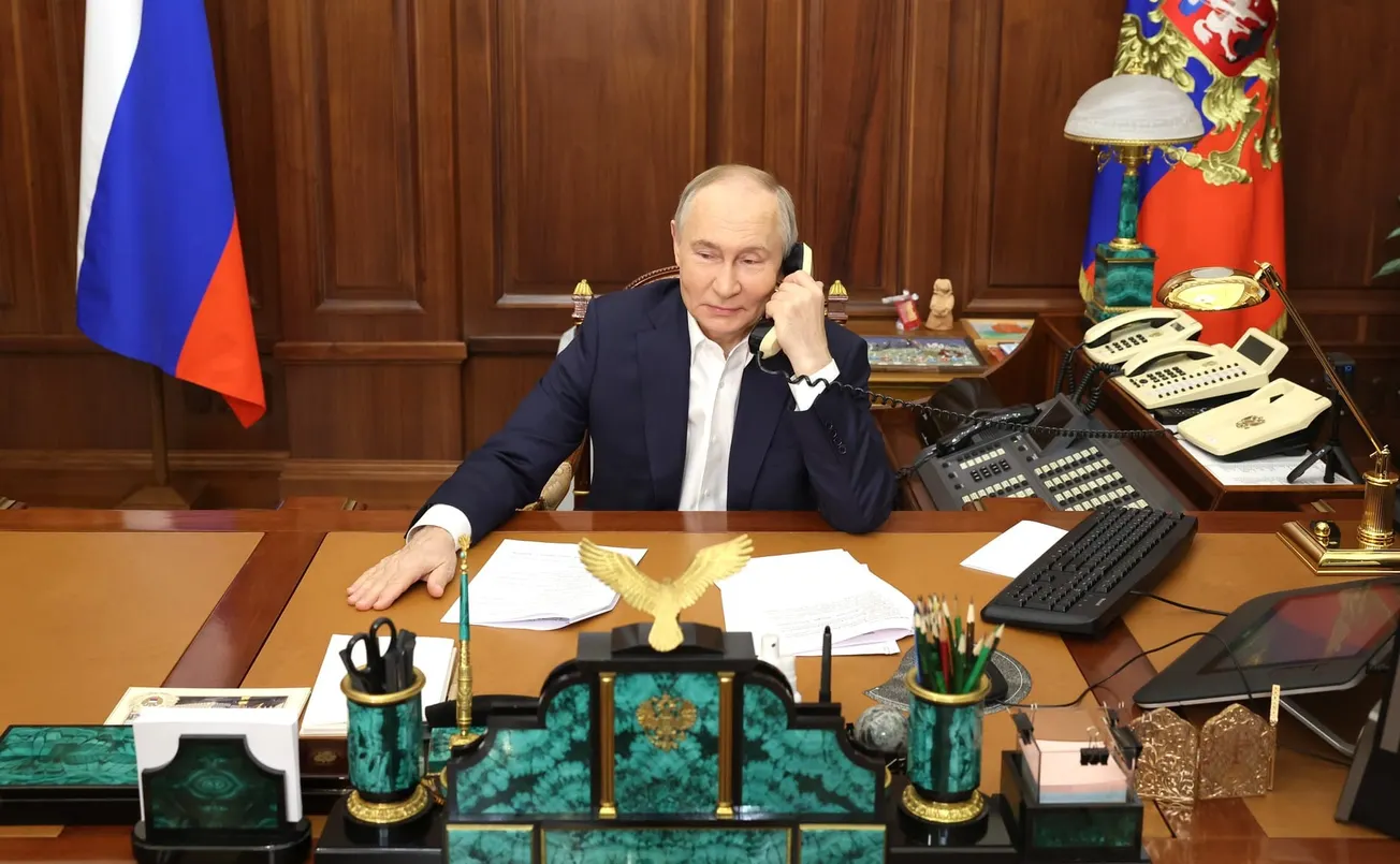 Trump and Putin Hold Lengthy Discussion, Agree to a Live Summit in Budapest