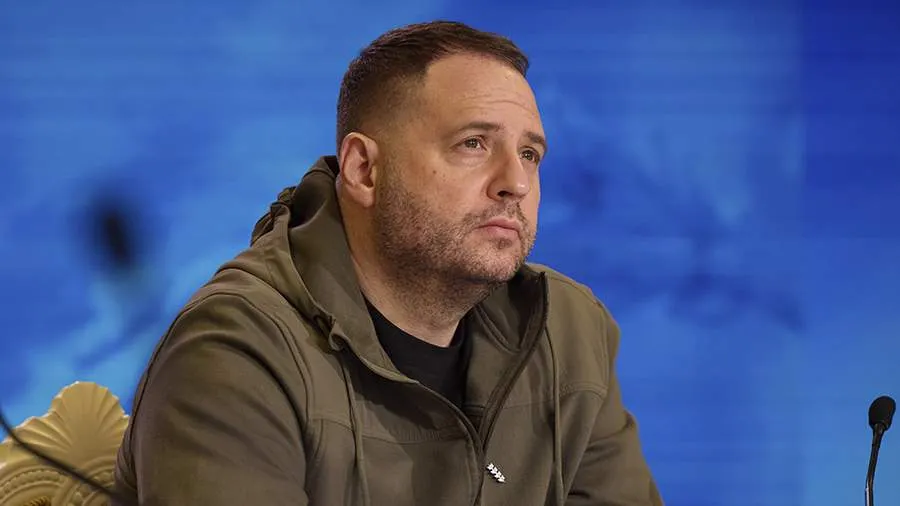 Ukrainian Chief of Staff and Negotiator Andriy Yermak Resigns Following Anti-Corruption Police Raid