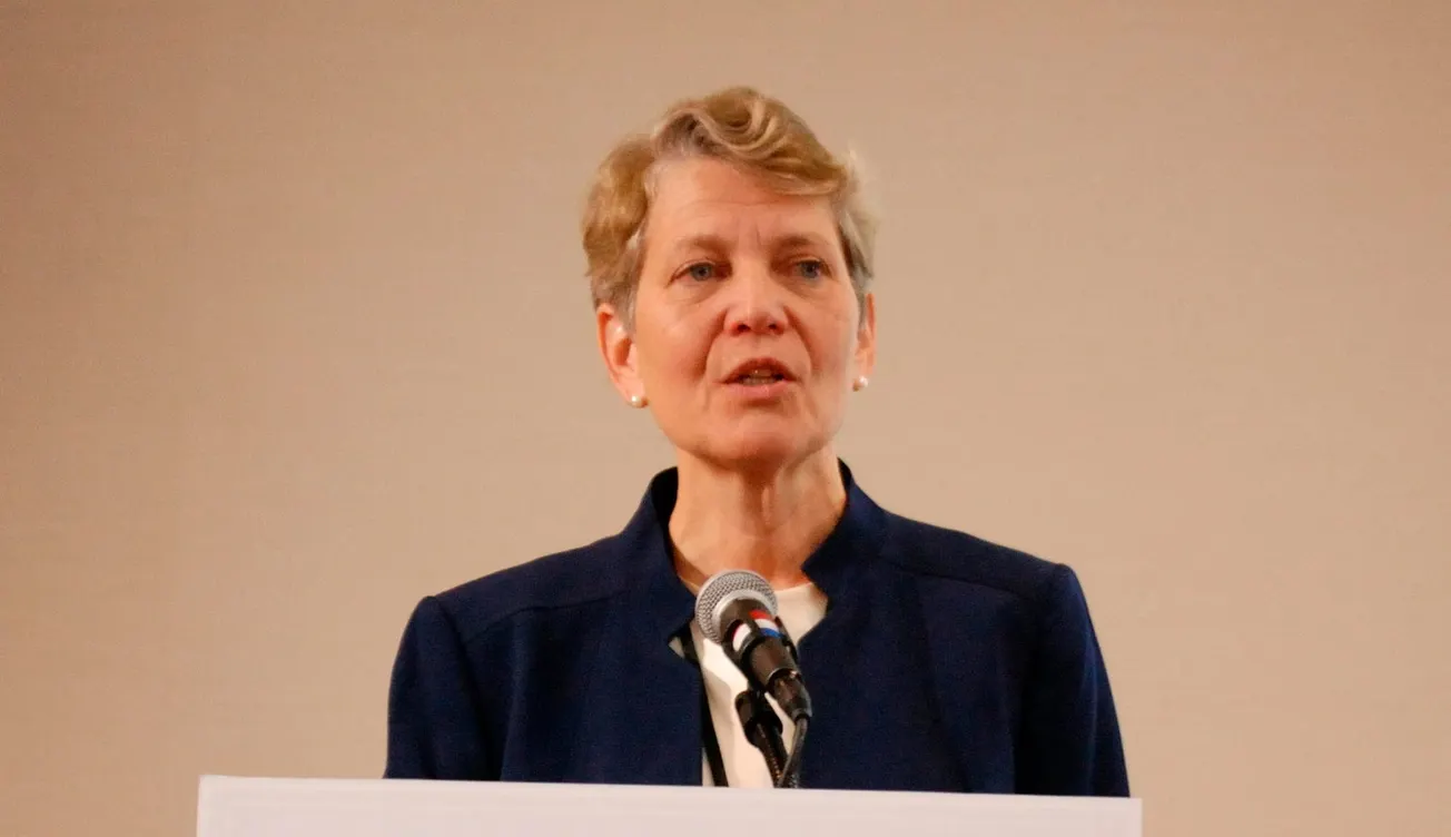 Don't Blink—Your President Is in Trouble. Time To Deploy the 'Diane' Weapon