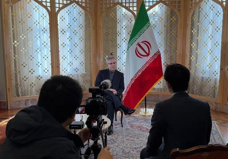 Is Iran's Control Over Hormuz Targetting the Vulnerable U.S. Dollar?