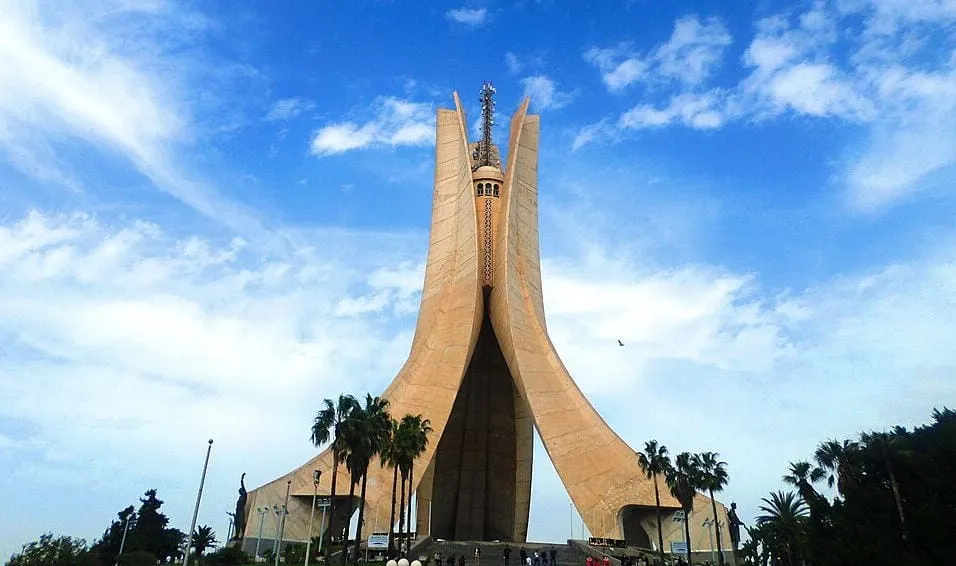 Pope Leo in Algeria Urges Dialogue, 'Oases of Peace' to Overcome Strife and Neocolonialism