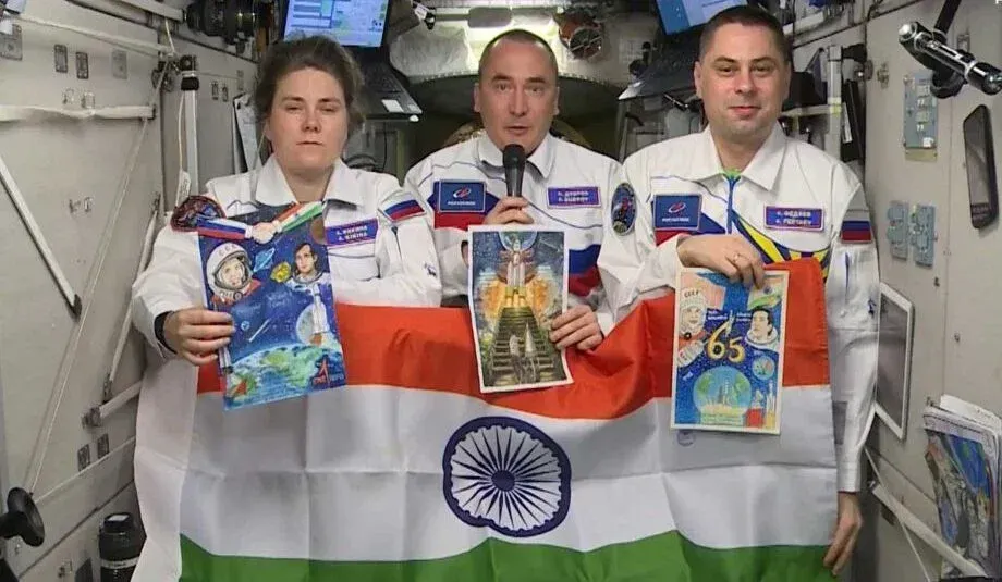 Russian Cosmonauts Send Well Wishes to India for Aug. 15 Independence Day