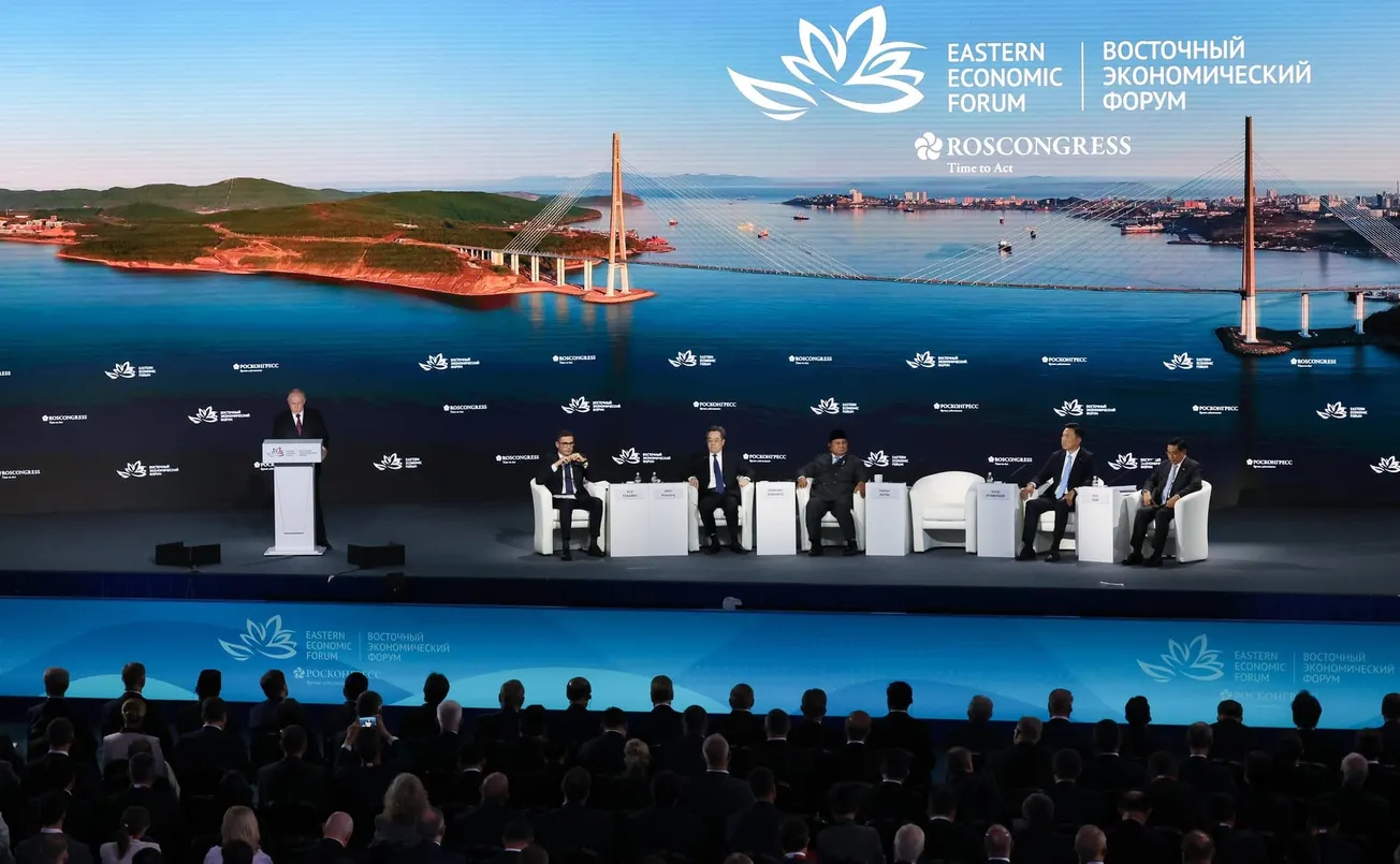 Eastern Economic Forum Closes, Inking $80bn in Deals