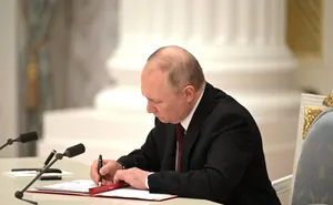 Putin Signs Russia’s Amended Nuclear Doctrine