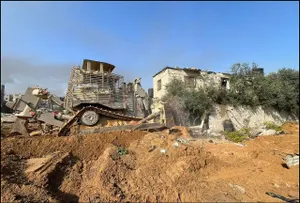 Haaretz Says Israel Must Oppose Transfer of Palestinians Out Of Gaza