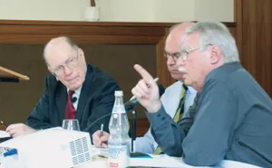 LaRouche Speaks To German Economists: The Key to Economics Is Human Scientific Discovery