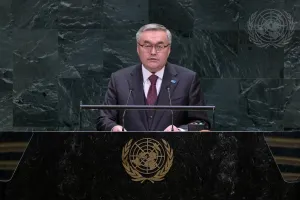 Kazakhstan Calls for Nuclear Powers To Resume Dialogue, Offers To Host Meeting