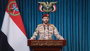 Houthis Strike Riyadh Airport as Fighting Heats Up