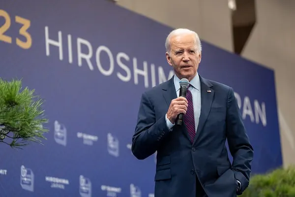 The Economist Crafting the Fishbowl for a U.S. War against Iran