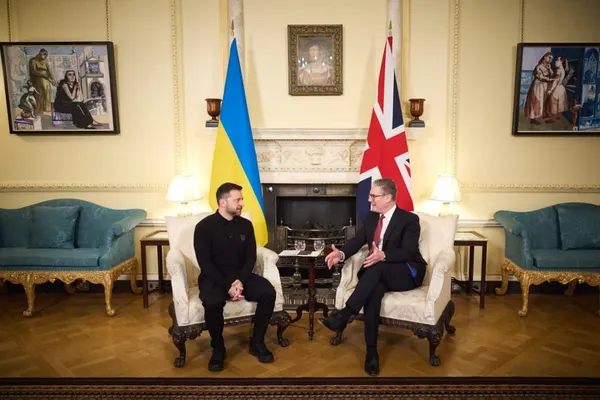 Zelenskyy Embraces Starmer, Remains Bloodthirsty