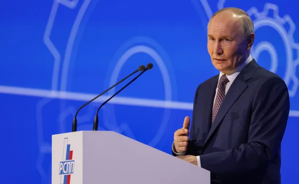 Putin Tells Russian Industrialists: BRICS, Not Europe, Is the Growth Zone of the Future