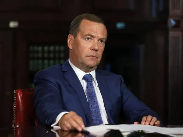 Medvedev Presents an Option for Talks with Ukraine: Kiev’s Unconditional Surrender