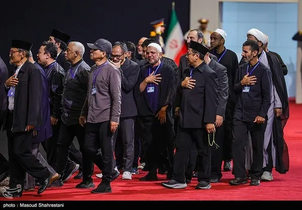 About 100 Foreign Delegations Pay their Respects to Former Iranian Leader
