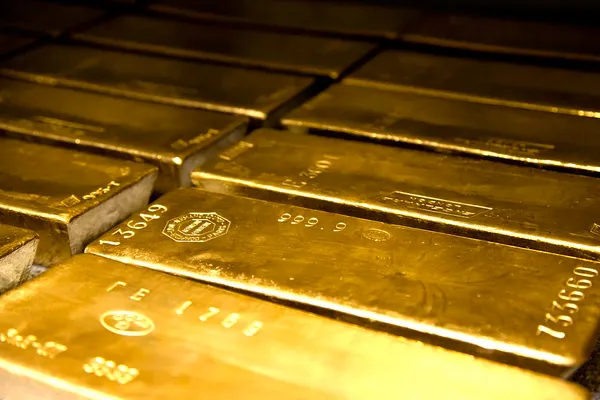 Gold Overtakes U.S. Treasuries As the World's Leading Reserve Asset