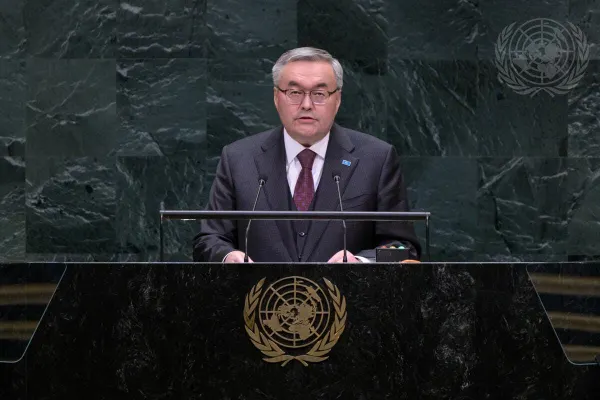 Kazakhstan Calls for Nuclear Powers To Resume Dialogue, Offers To Host Meeting