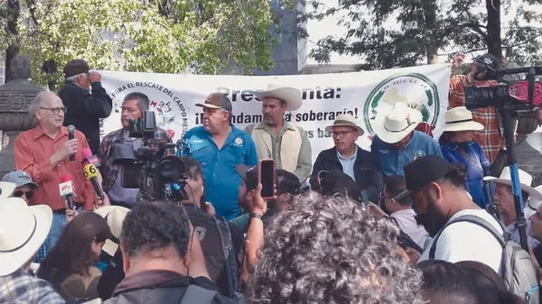 Farmers Rally in Mexico City for National Agriculture Policy, End to Cartel Control