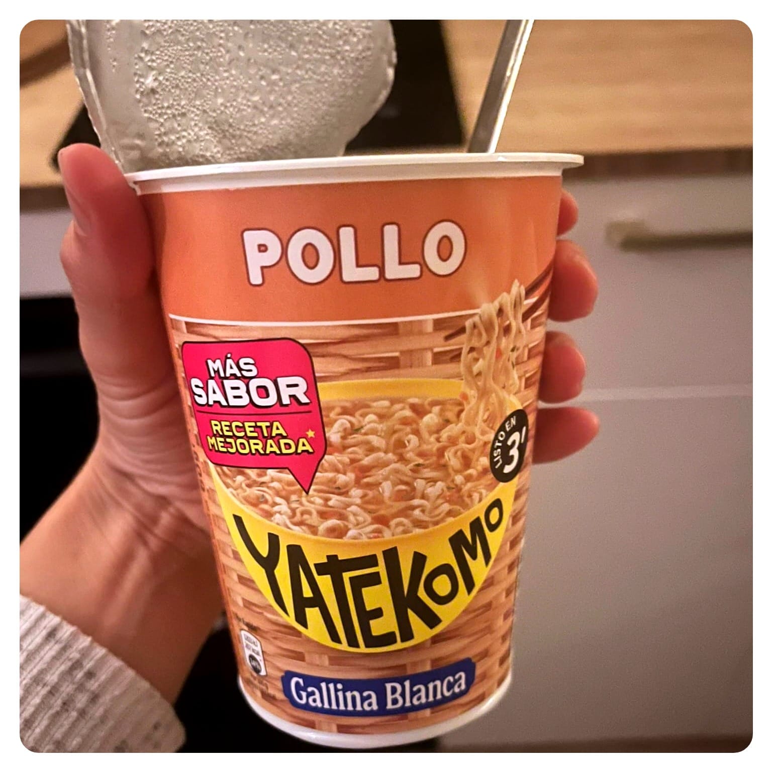 vanlavita eating chicken flavoured pot noodles